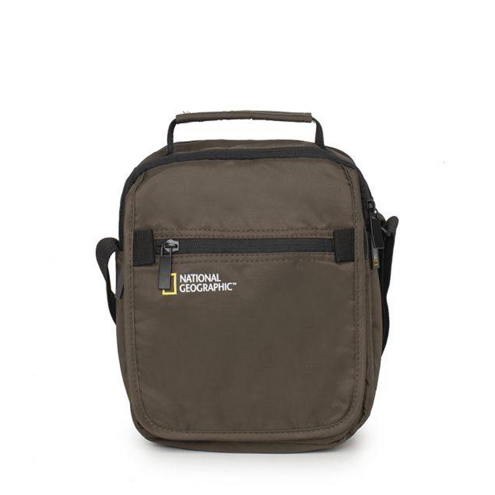 Nat Geo shoulder bag made of recycled Pet bottles