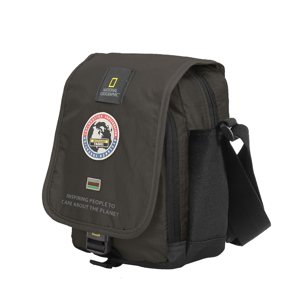 Practical National Geographic shoulder bag