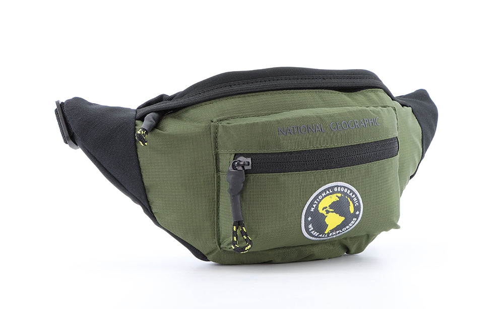 light and practical Nat Geo waist bag