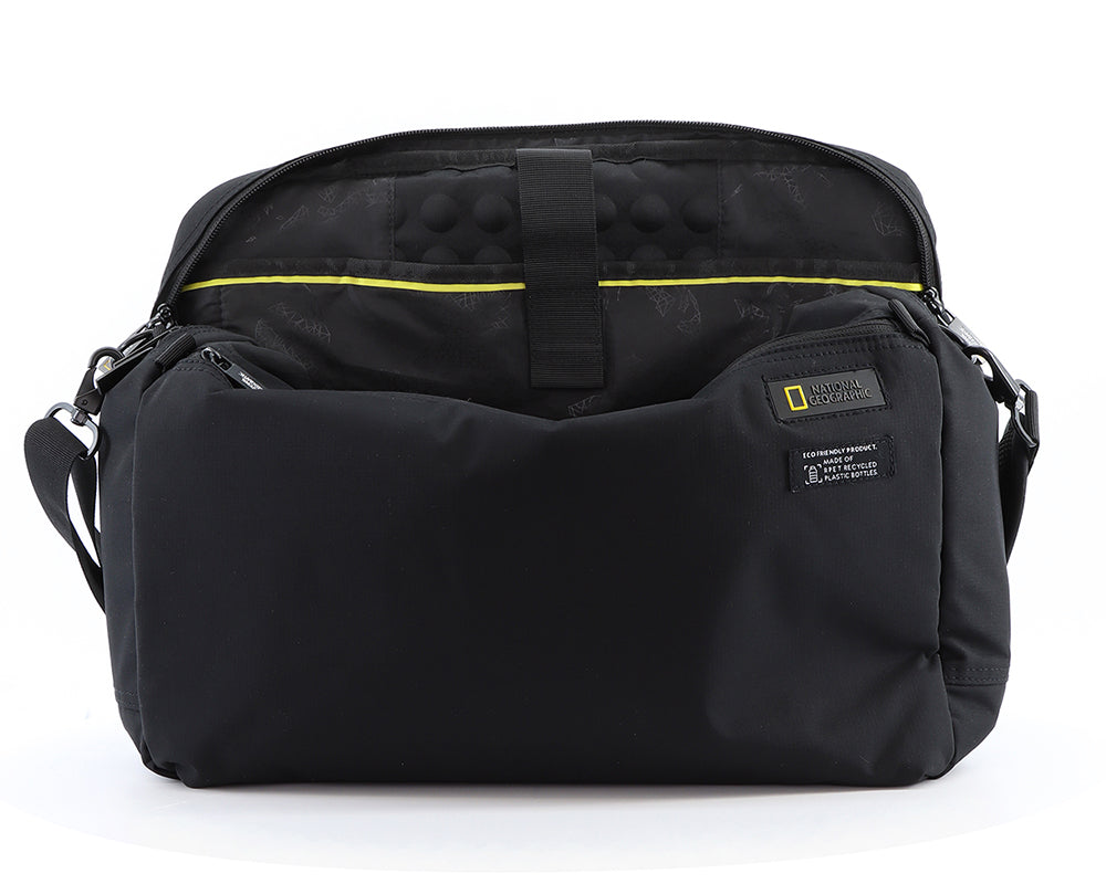 Nat Geo Laptop bag, made of recycled Pet